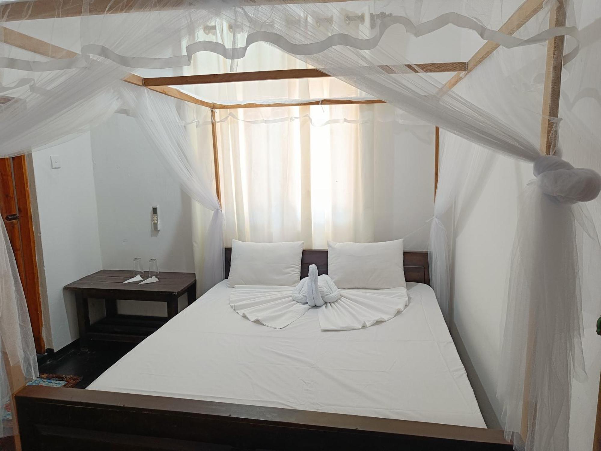 Kingly Aroma Hotell Arugam Kudah Rom bilde