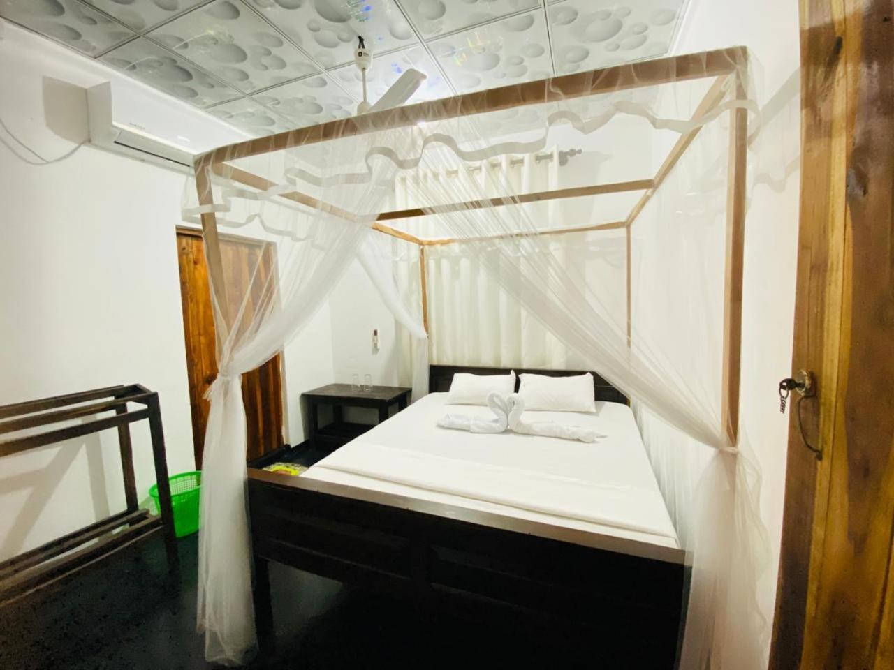 Kingly Aroma Hotell Arugam Kudah Eksteriør bilde